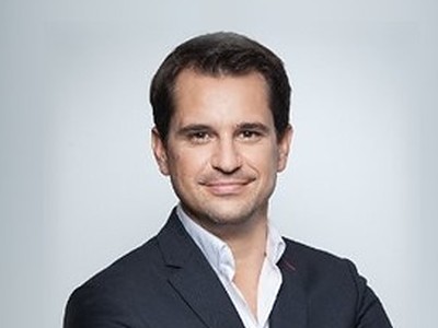 Portrait d'Emmanuel Laveran, rédacteur hôtels et gastronomie chez Meilleurs.