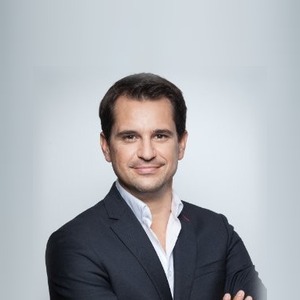 Portrait d'Emmanuel Laveran, rédacteur hôtels et gastronomie chez Meilleurs.