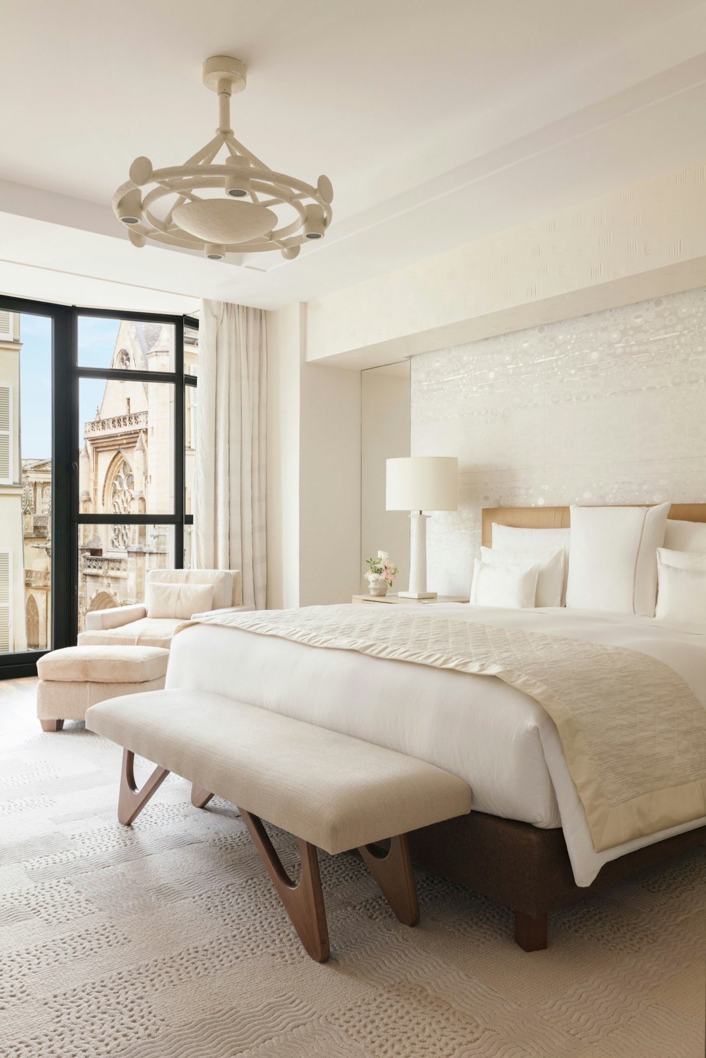 Chambre Deluxe du Cheval Blanc Paris, vue sur la Conciergerie