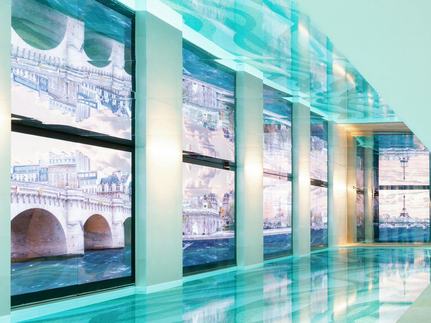 La piscine de 30 mètres du Dior Spa Cheval Blanc Paris