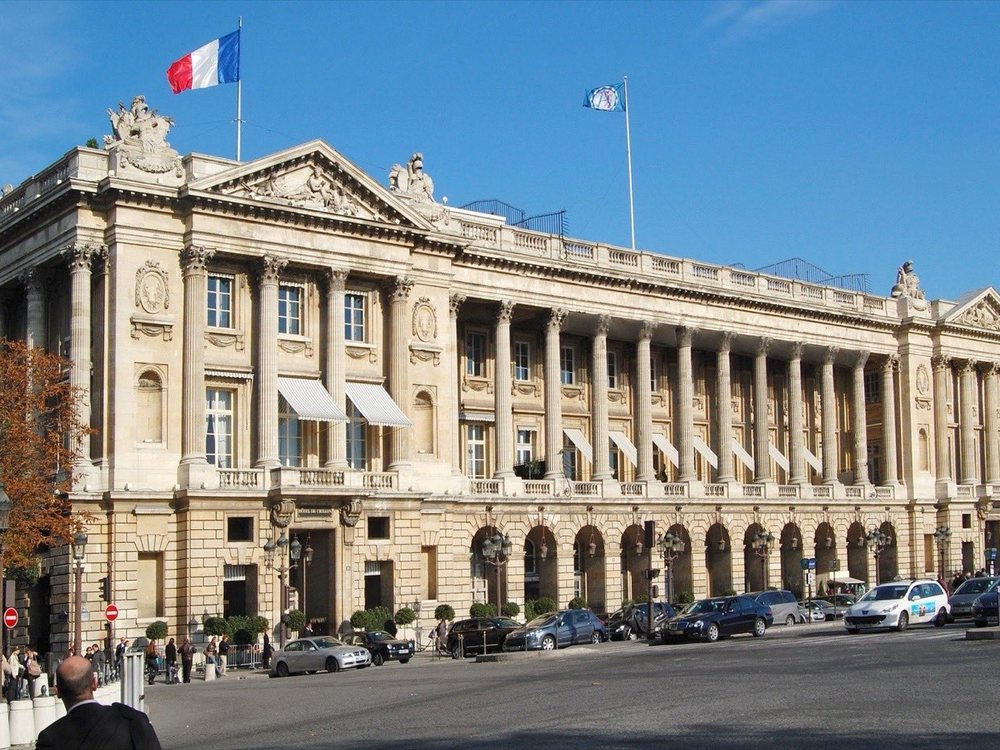 La colonnade de l'Hôtel de Crillon, place de la Concorde