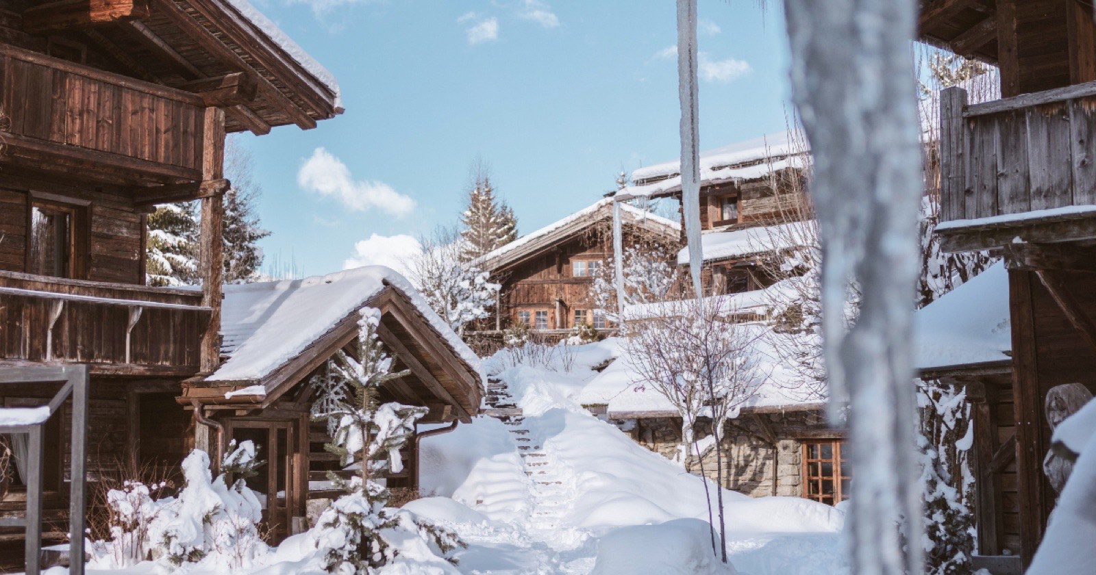 Les chalets des Fermes de Marie sous la neige, Megève