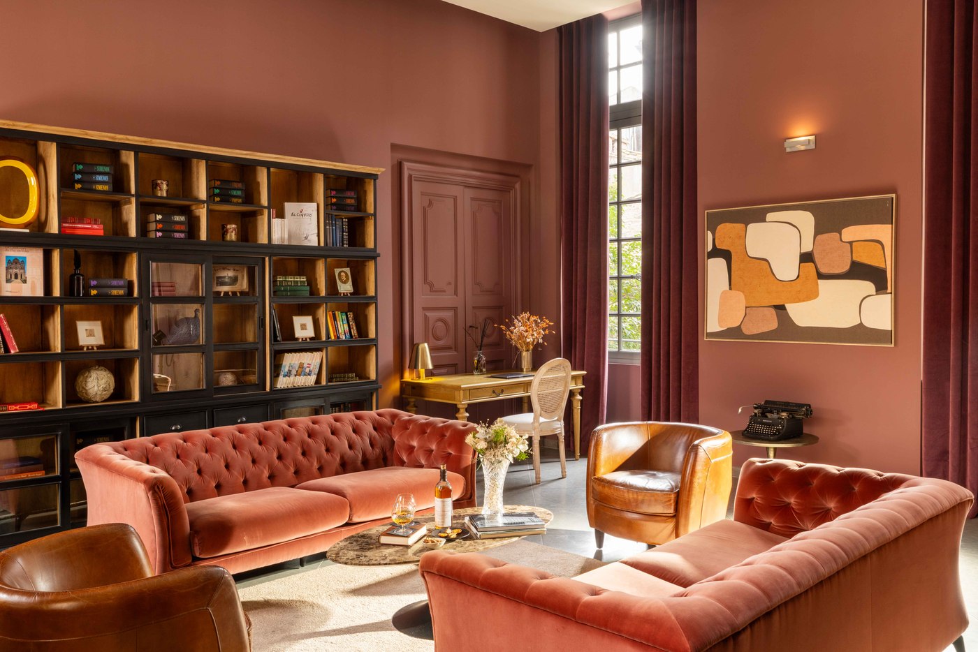 Le salon bibliothèque du Margaret, Hôtel Chouleur à Nîmes