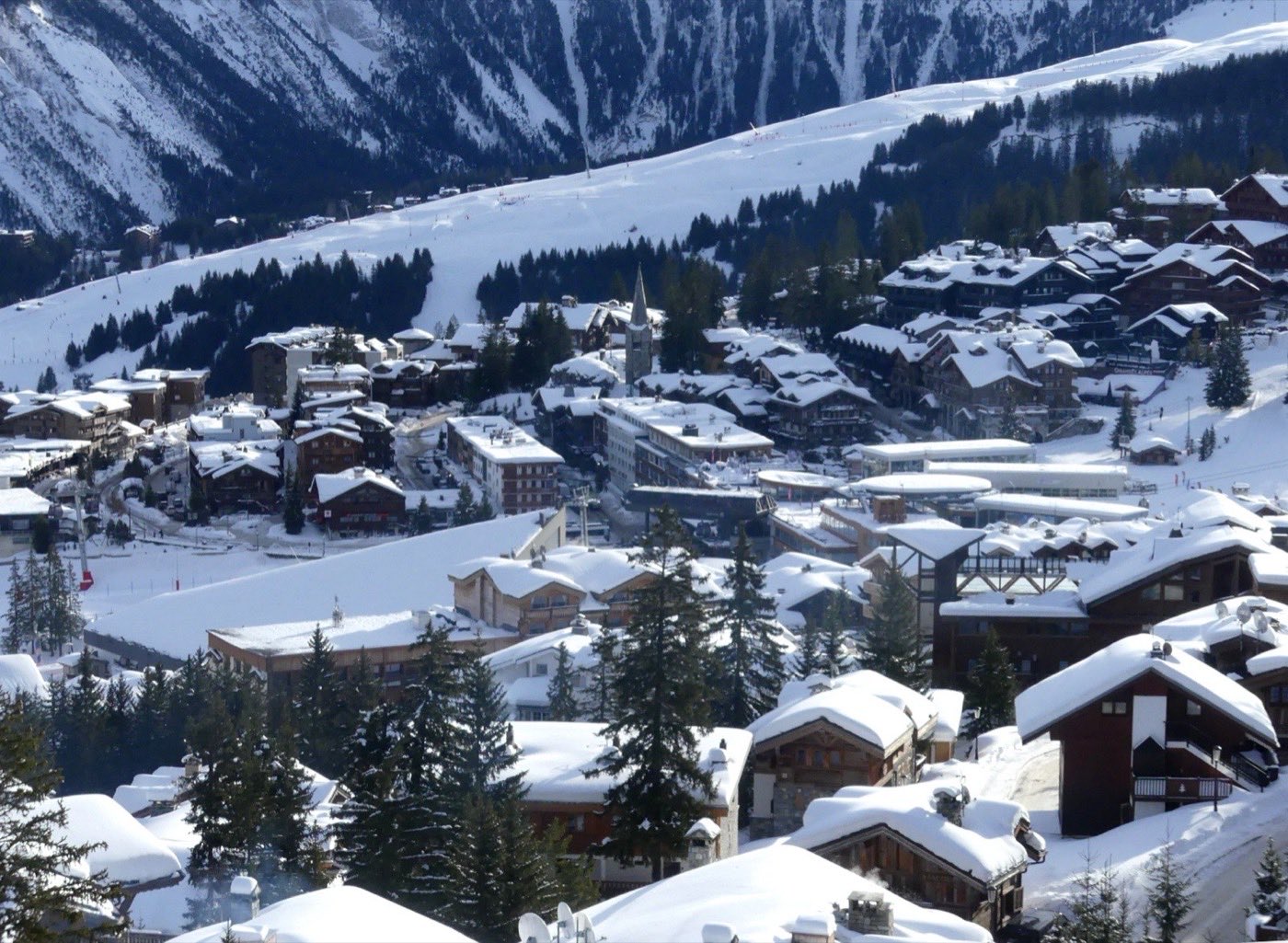 Courchevel 1850 au petit matin, station où ouvre l'Hôtel Saint-Roch