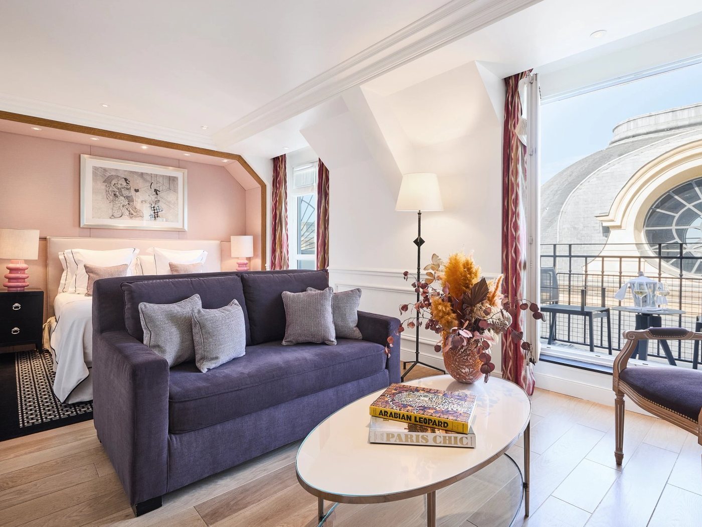 Une Junior Suite avec balcon du Grand Hôtel du Palais Royal, boutique-hôtel de la rue de Valois